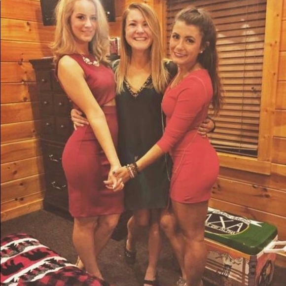 Sexy red dress - Picture 7 of 7